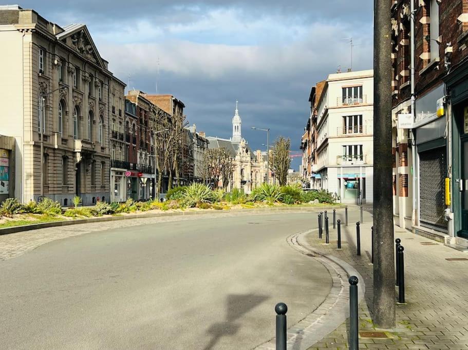 Apt Des Artistes, 3 Min A Pied Gare Et Centre Valenciennes Kültér fotó